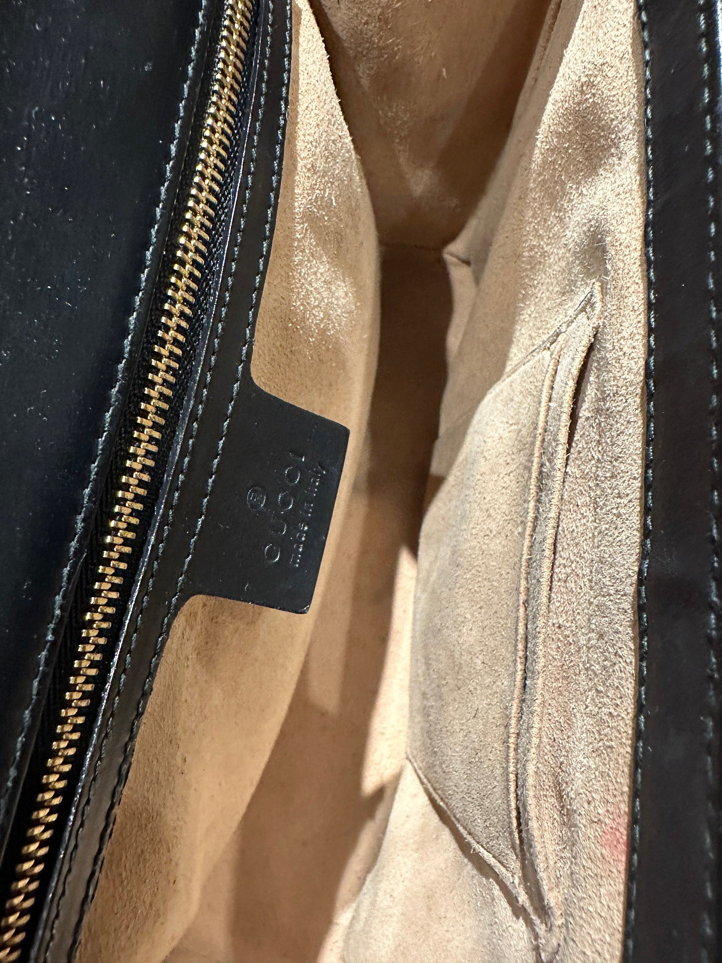 GUCCI VINTAGE 100% Authentic Genuine GG Logo Monogram Leather Lady Lock Two-way Shoulder Bag, Black, Great Condition