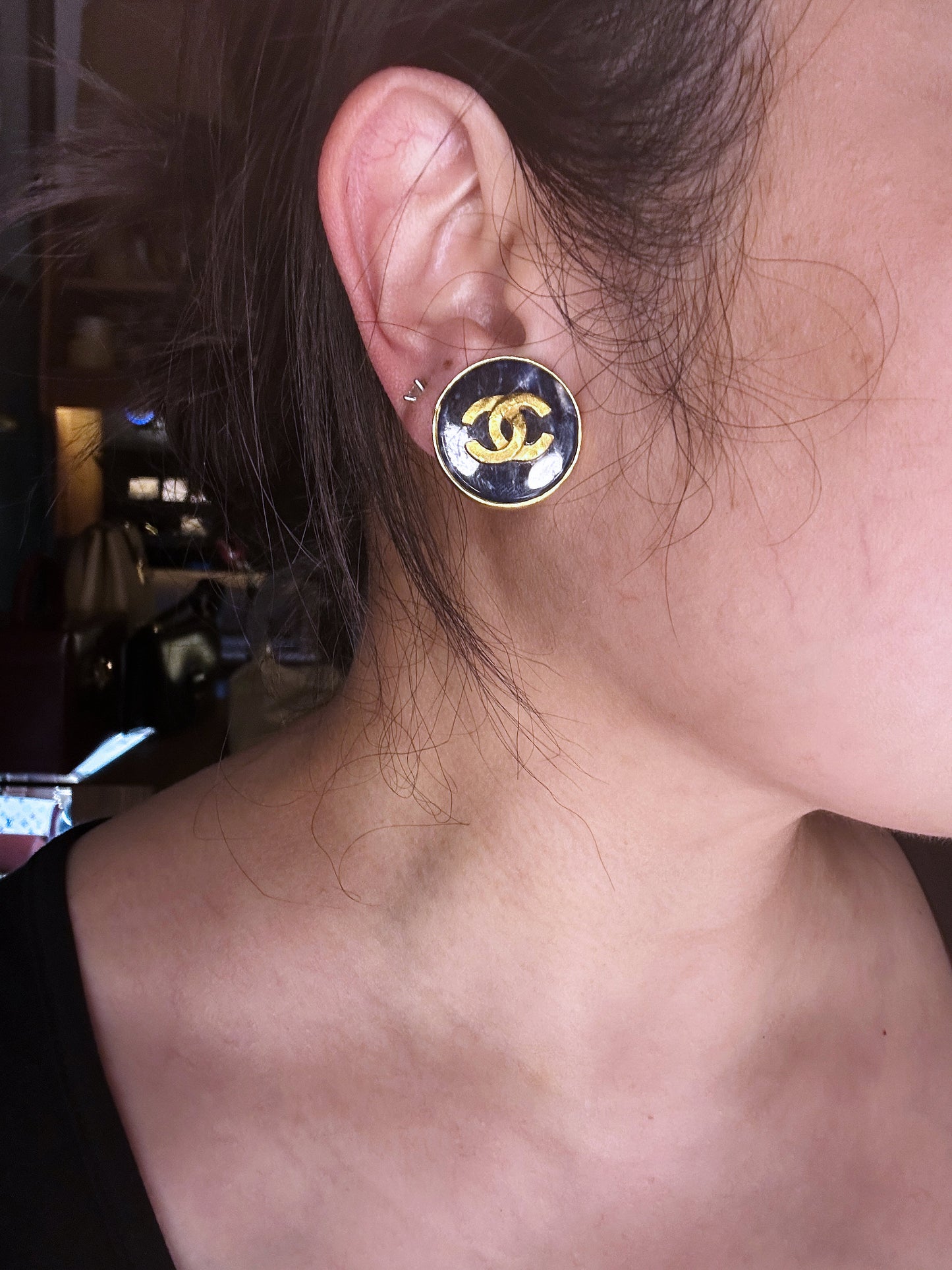 CHANEL VINTAGE 100% Authentic Genuine Clip On Logo Earrings in Gold with Natural Stone in Deep Blue, 1995, Made in France
