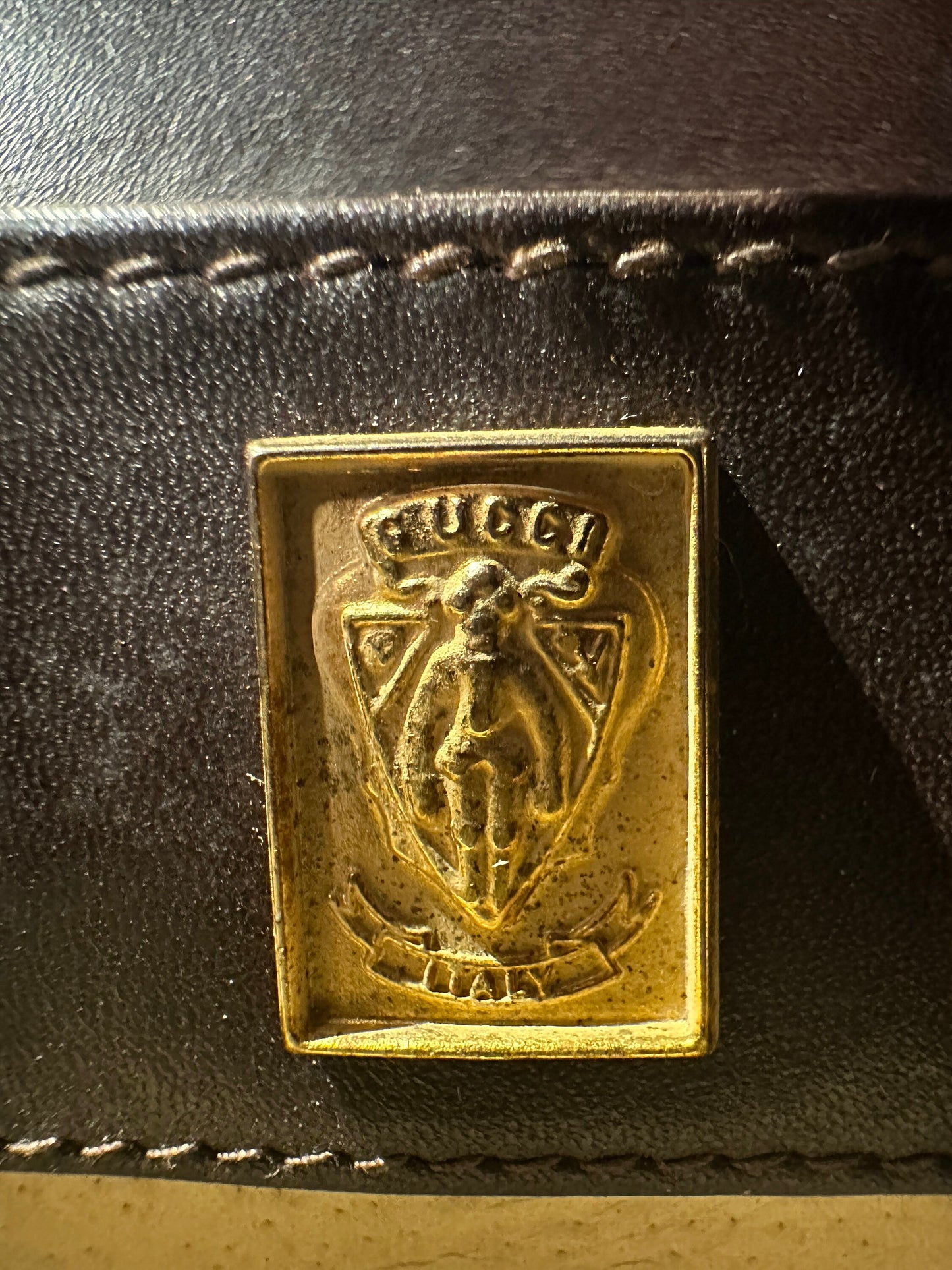 GUCCI VINTAGE 100% Authentic Genuine Leather Shoulder Bag, Black, late 80's, Great Condition, Rare, Grade A