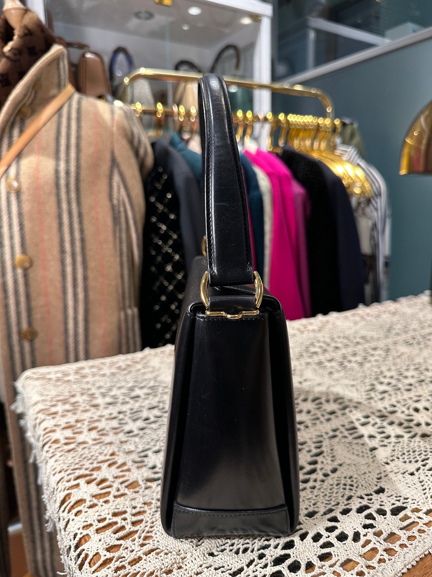 GUCCI VINTAGE 100% Authentic Genuine Leather Bamboo Turn Lock Two-way Shoulder Bag, Black, 1990's, Great Condition, Grade AB
