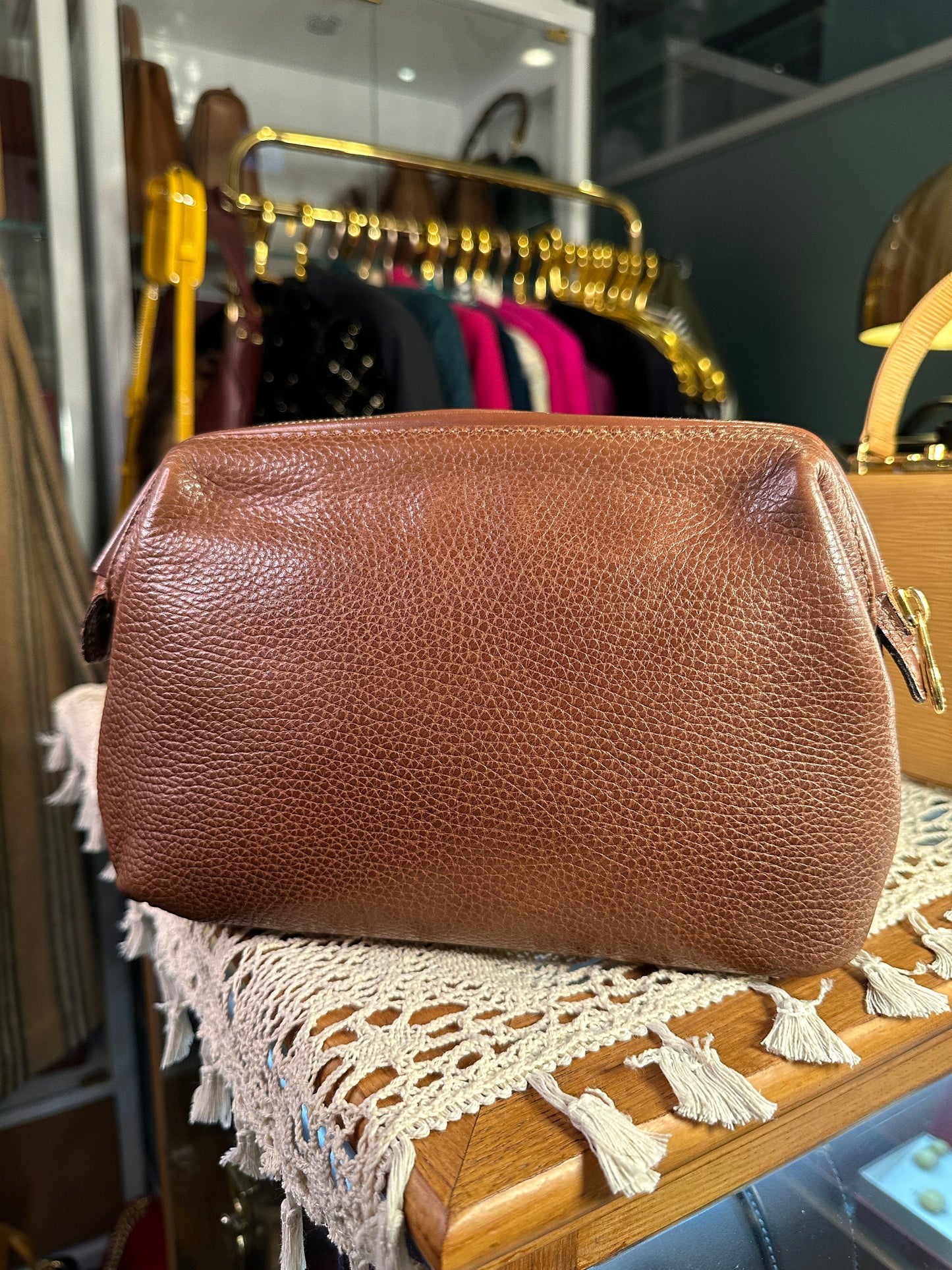 CELINE VINTAGE 100% Authentic Genuine, Doctor Leather Clutch, Medium Brown, 1999's, Great Condition