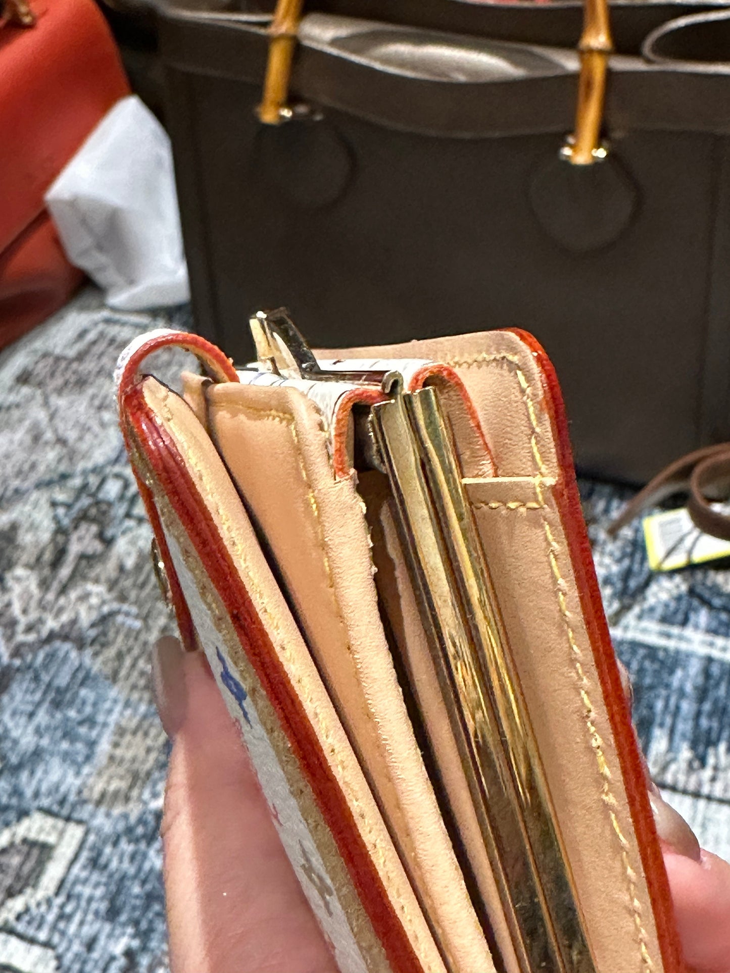 LOUIS VUITTON x Takashi Murakami Vintage 100% Authentic Genuine Short Wallet, Monogram Multi-color on White, Great Condition, Grade SA