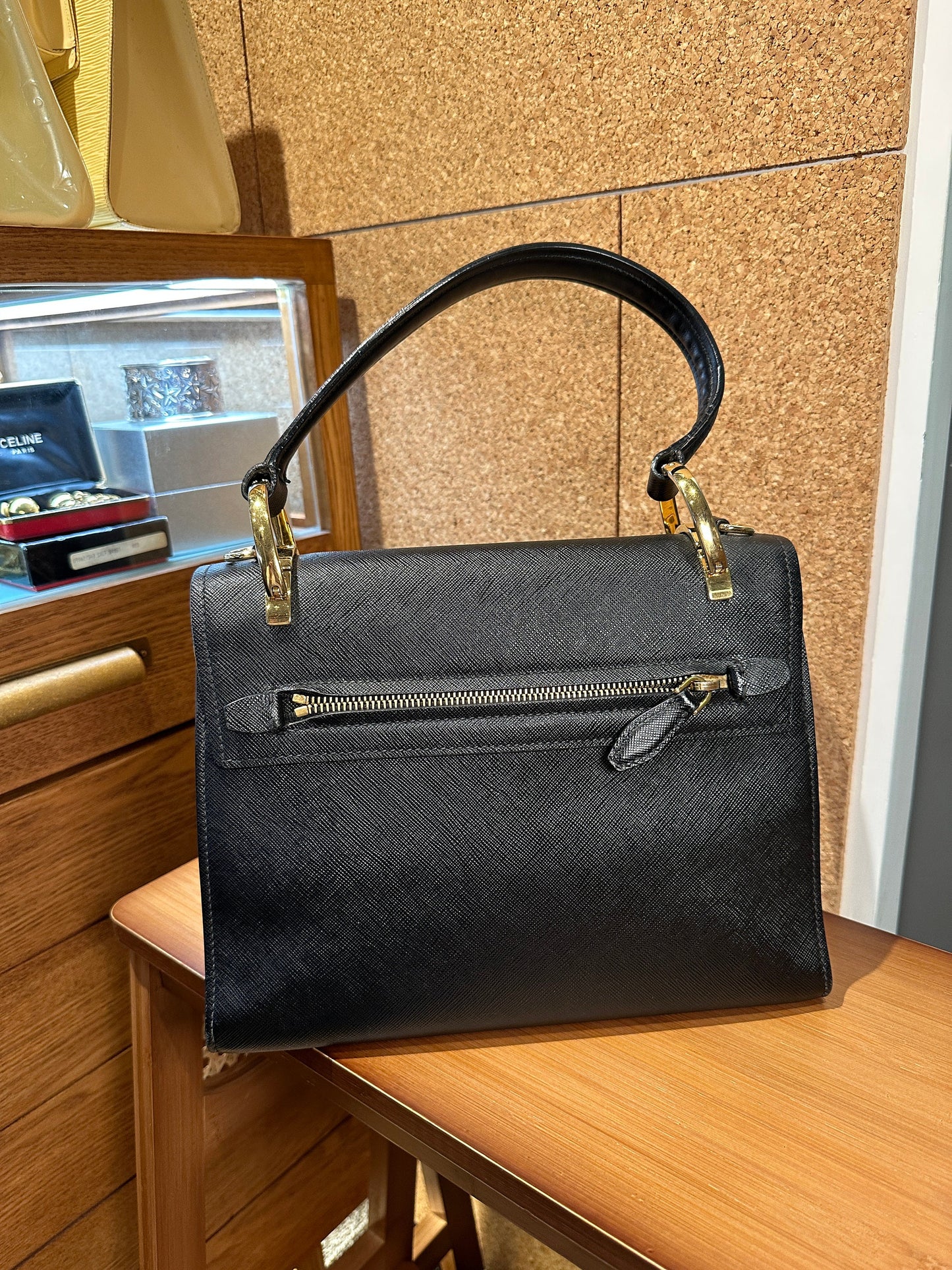 PRADA VINTAGE 100% Authentic Genuine, Top Handle Logo Plaque Handbag, Black with Gold Hardware, 2000, Y2K, Red, Great Condition, Grade Ab