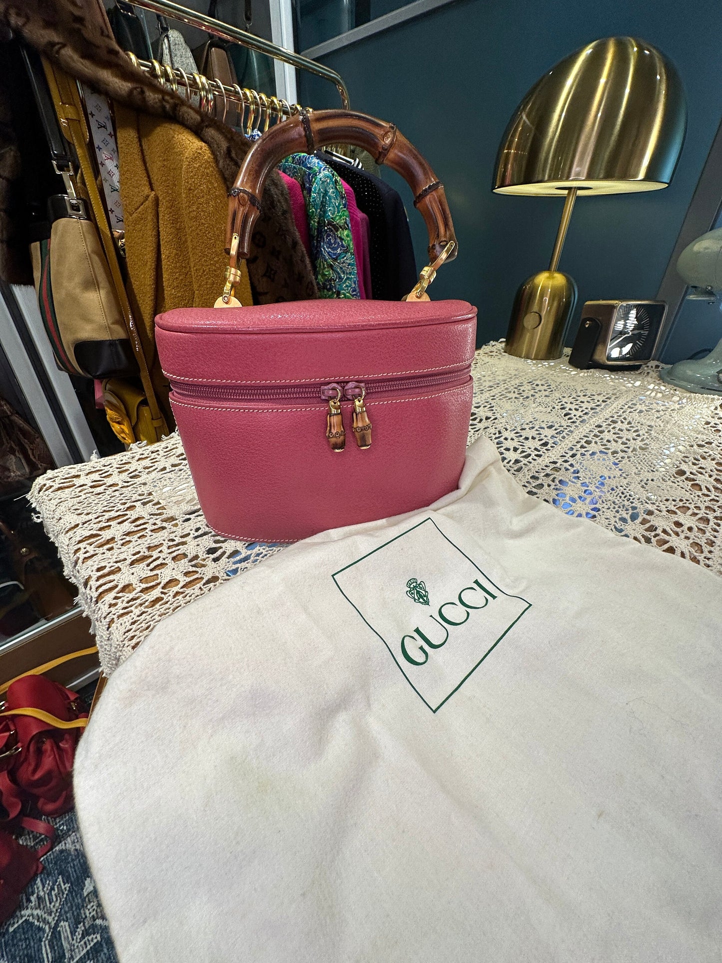 GUCCI VINTAGE 100% Authentic Genuine, Top Bamboo Handle Vanity Case Bag, Oval Cylinder Shape, 2000's, Good Condition