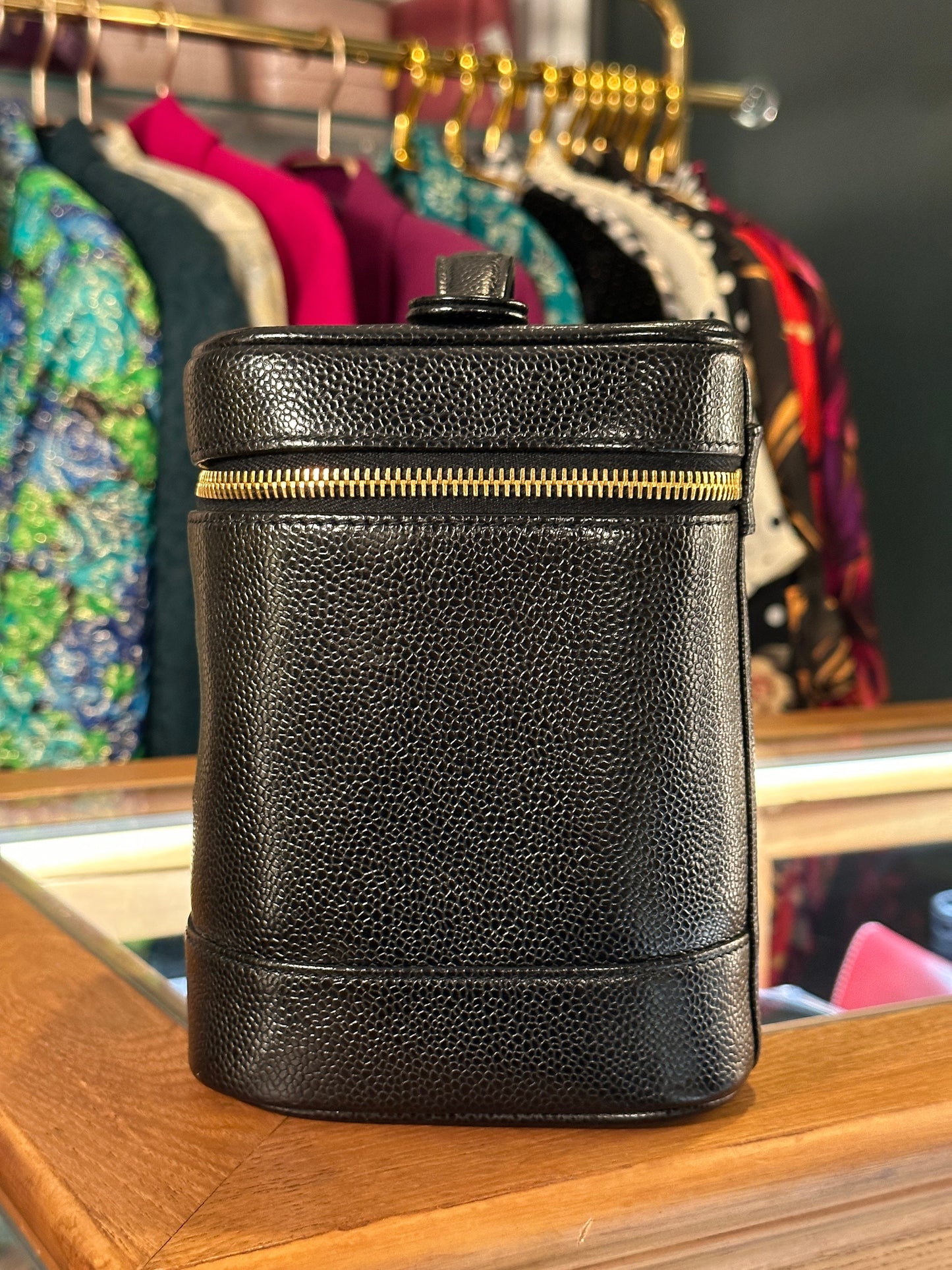 CHANEL VINTAGE 100% Authentic Genuine Leather Makeup Vanity Case Bag, Series 7, Black, 2002-2003, Good Condition