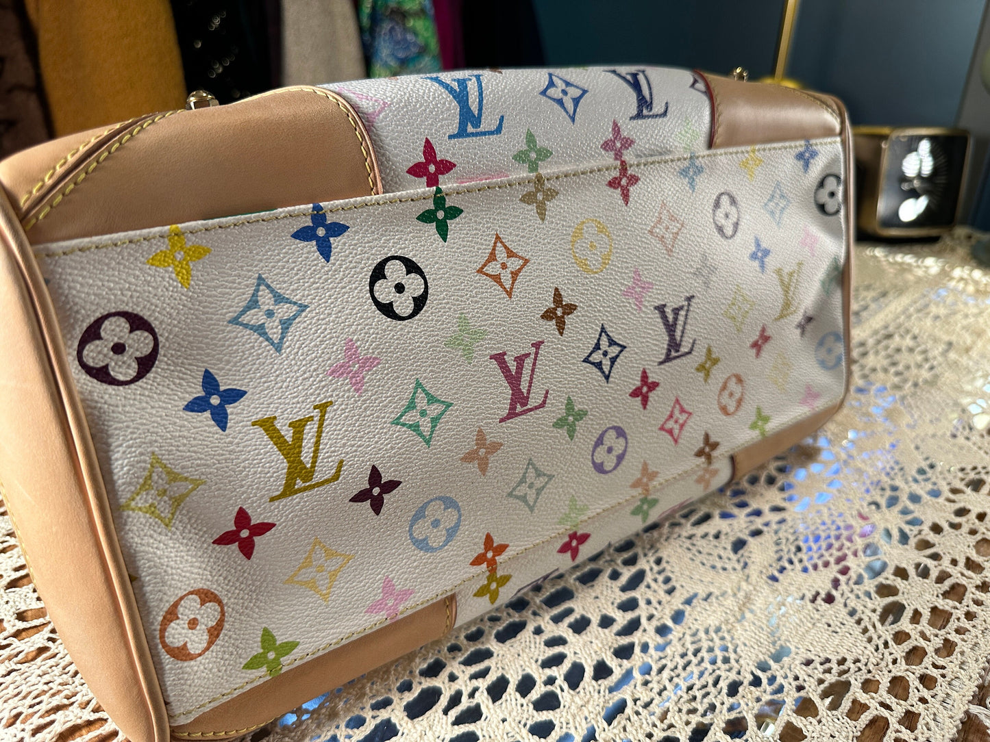 LOUIS VUITTON x Takashi Murakami VINTAGE 100% Authentic Genuine Shoulder Handbag, Monogram Multi-color on White, 2000's, Great Condition