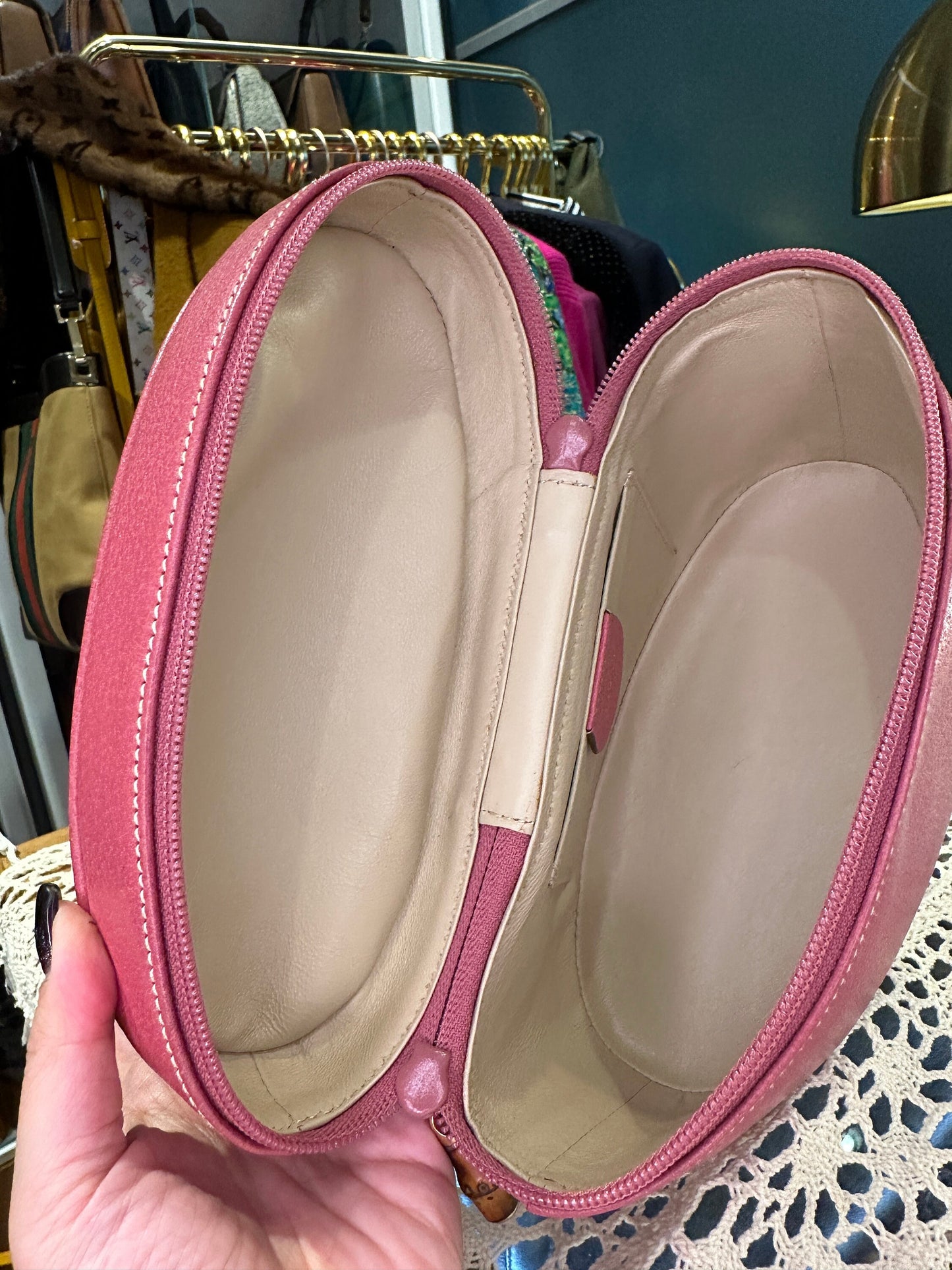 GUCCI VINTAGE 100% Authentic Genuine, Top Bamboo Handle Vanity Case Bag, Oval Cylinder Shape, 2000's, Good Condition