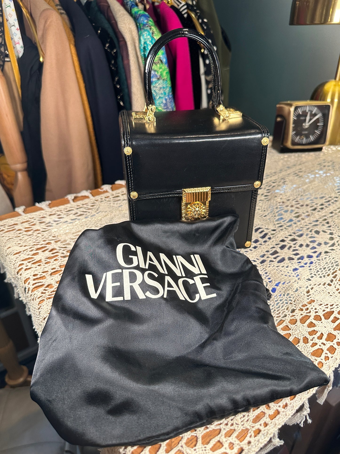 VERSACE VINTAGE 100% Authentic Genuine, Leather Makeup Case Vanity Bag, Black, Great Condition