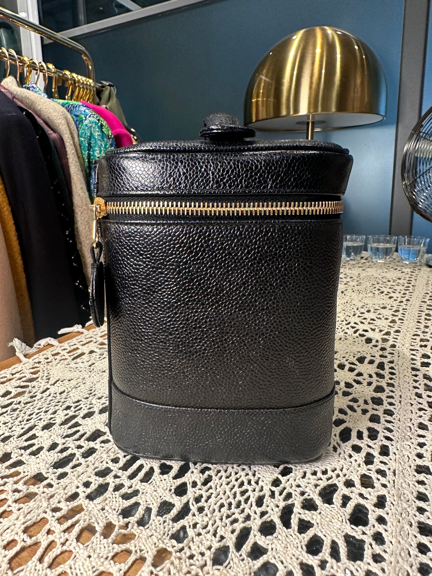 CHANEL VINTAGE 100% Authentic Genuine Leather Makeup Vanity Case Bag, Series 1, Black, 1989-1991, Good Condition