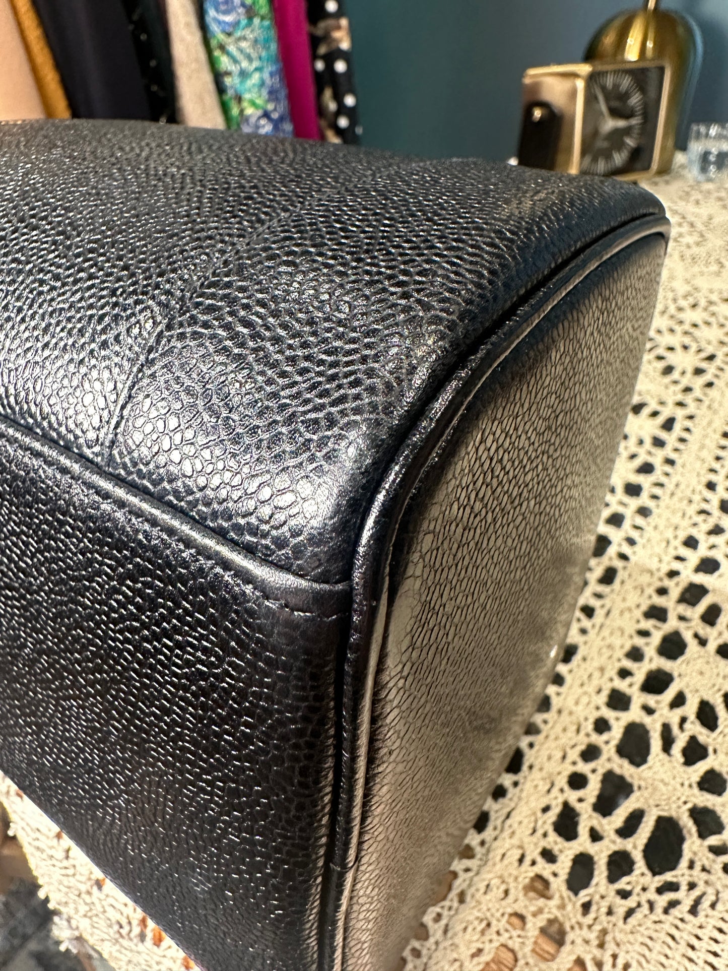 CHANEL VINTAGE 100% Authentic Genuine Leather Makeup Vanity Case Bag, Series 1, Black, 1989-1991, Good Condition