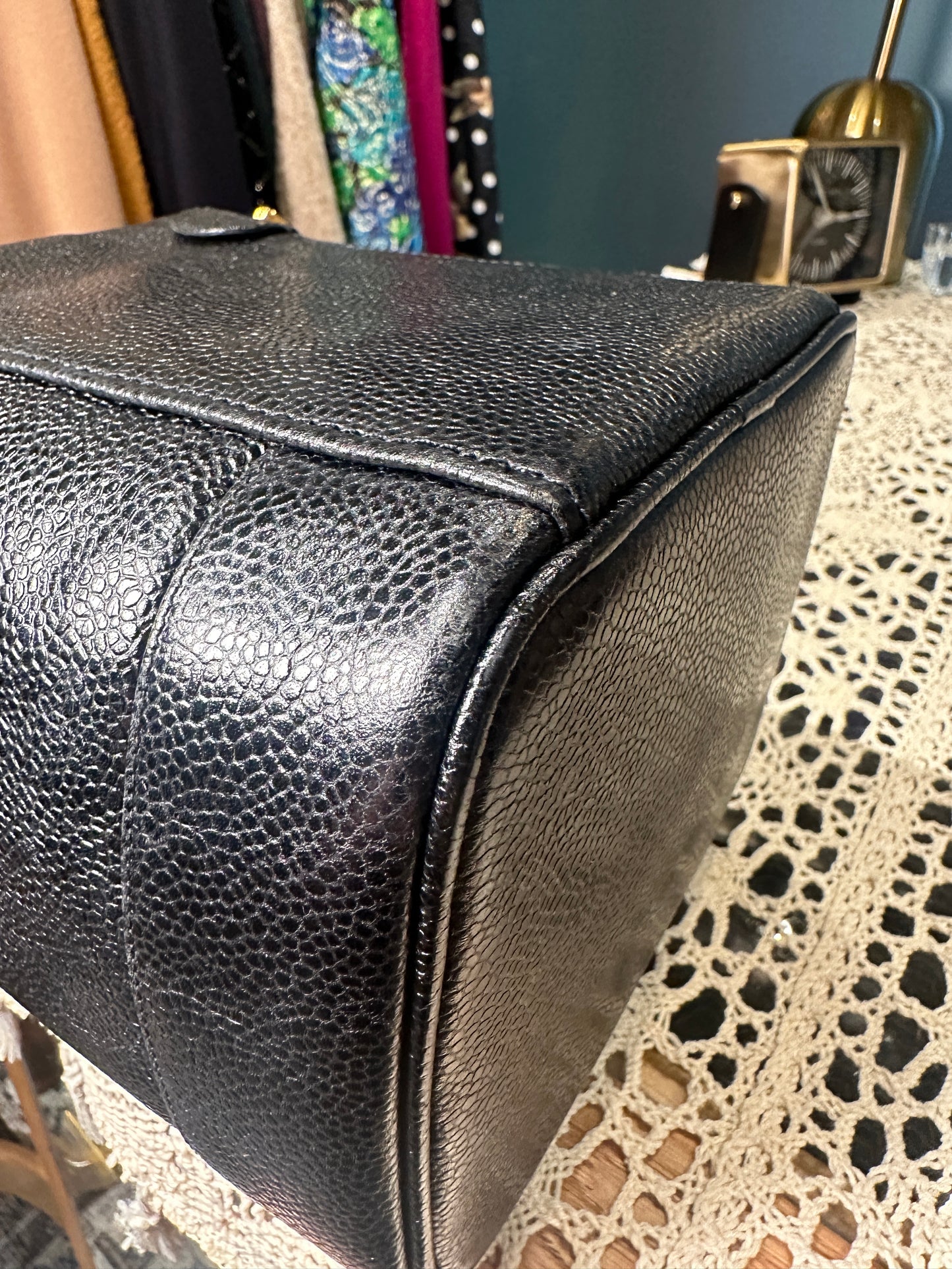 CHANEL VINTAGE 100% Authentic Genuine Leather Makeup Vanity Case Bag, Series 1, Black, 1989-1991, Good Condition