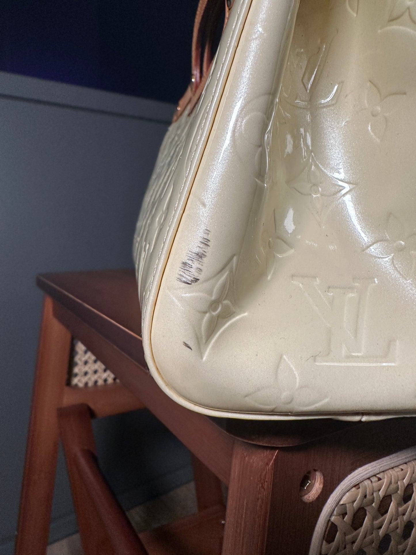 LOUIS VUITTON Vintage 100% Authentic Genuine Vernis Roxbury Two-way Handbag, Pastel Yellow, Good Condition