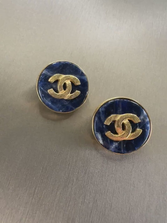 CHANEL VINTAGE 100% Authentic Genuine Clip On Logo Earrings in Gold with Natural Stone in Deep Blue, 1995, Made in France