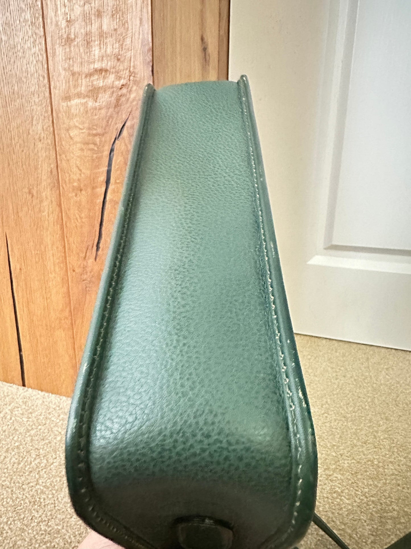 GUCCI VINTAGE 100% Authentic Genuine Leather Cross-body Bag, Dark Moss Green, Late 1980's, Good Condition