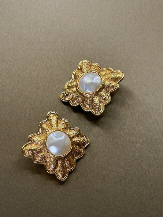 CHANEL VINTAGE, 100% Authentic Genuine, Faux Pearl Clipped On Earrings, Embossed Square Shape, Gold, 1990's, Grade AB
