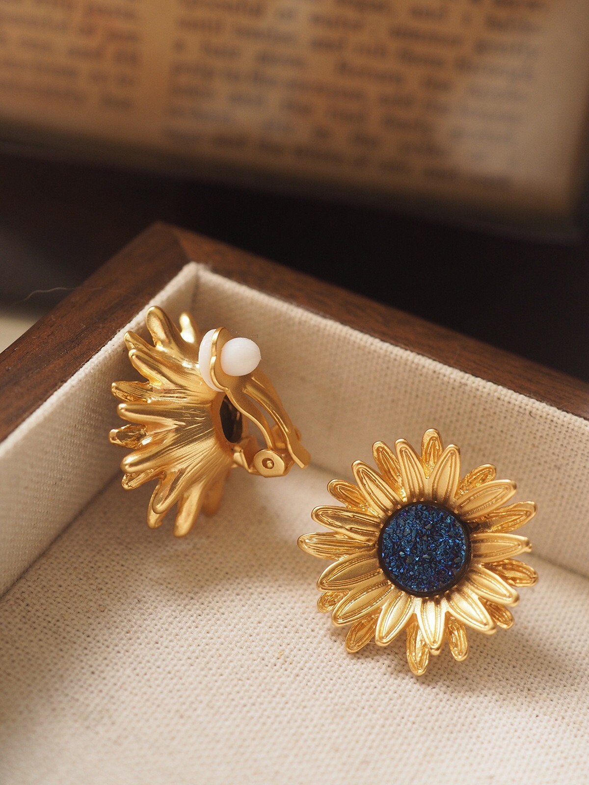 EUROPEAN VINTAGE 100% Authentic Genuine, Sunflower Clip On Earrings in Gold and Black