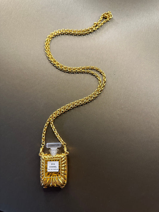 CHANEL VINTAGE 100% Authentic Genuine No. 19 Perfume Charm Double-sided Necklace in Gold Plated, 1990's, Great Condition, Grade AB