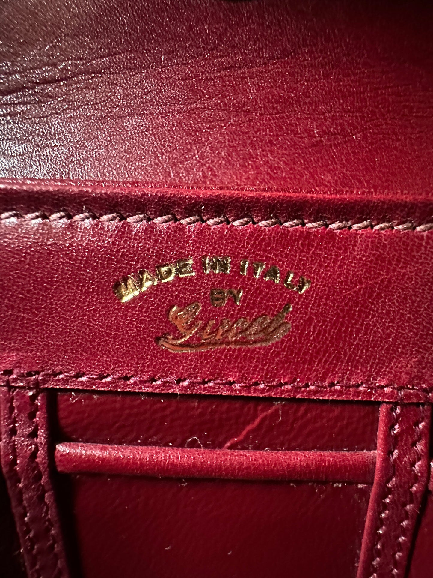 GUCCI VINTAGE 100% Authentic Genuine Leather Shoulder Bag, Dark Wine Red, late 80's, Great Condition, Rare, Grade A