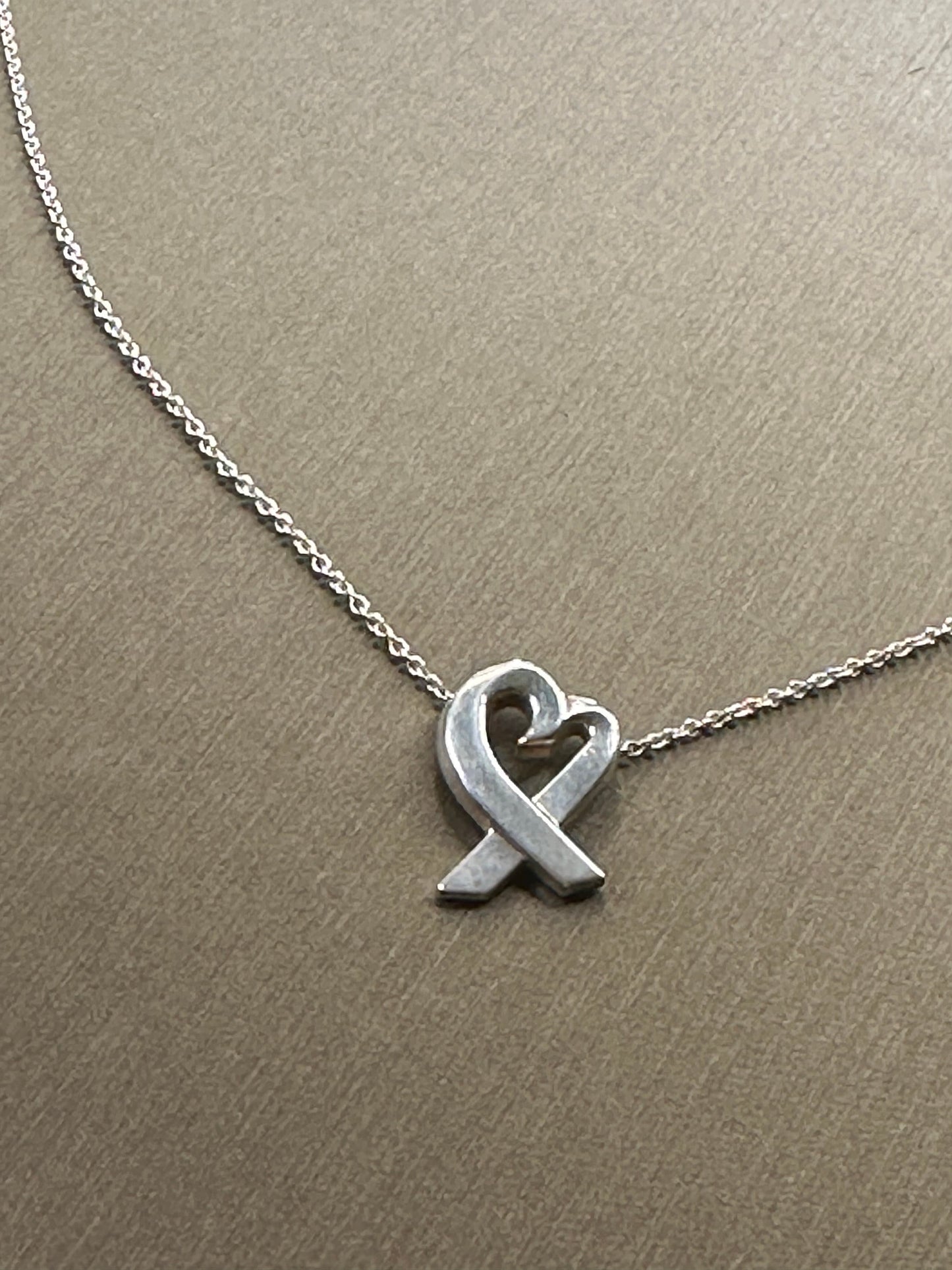 TIFFANY VINTAGE 100% Authentic Genuine Heart Necklace, 925 Silver, 1990's, Great Condition