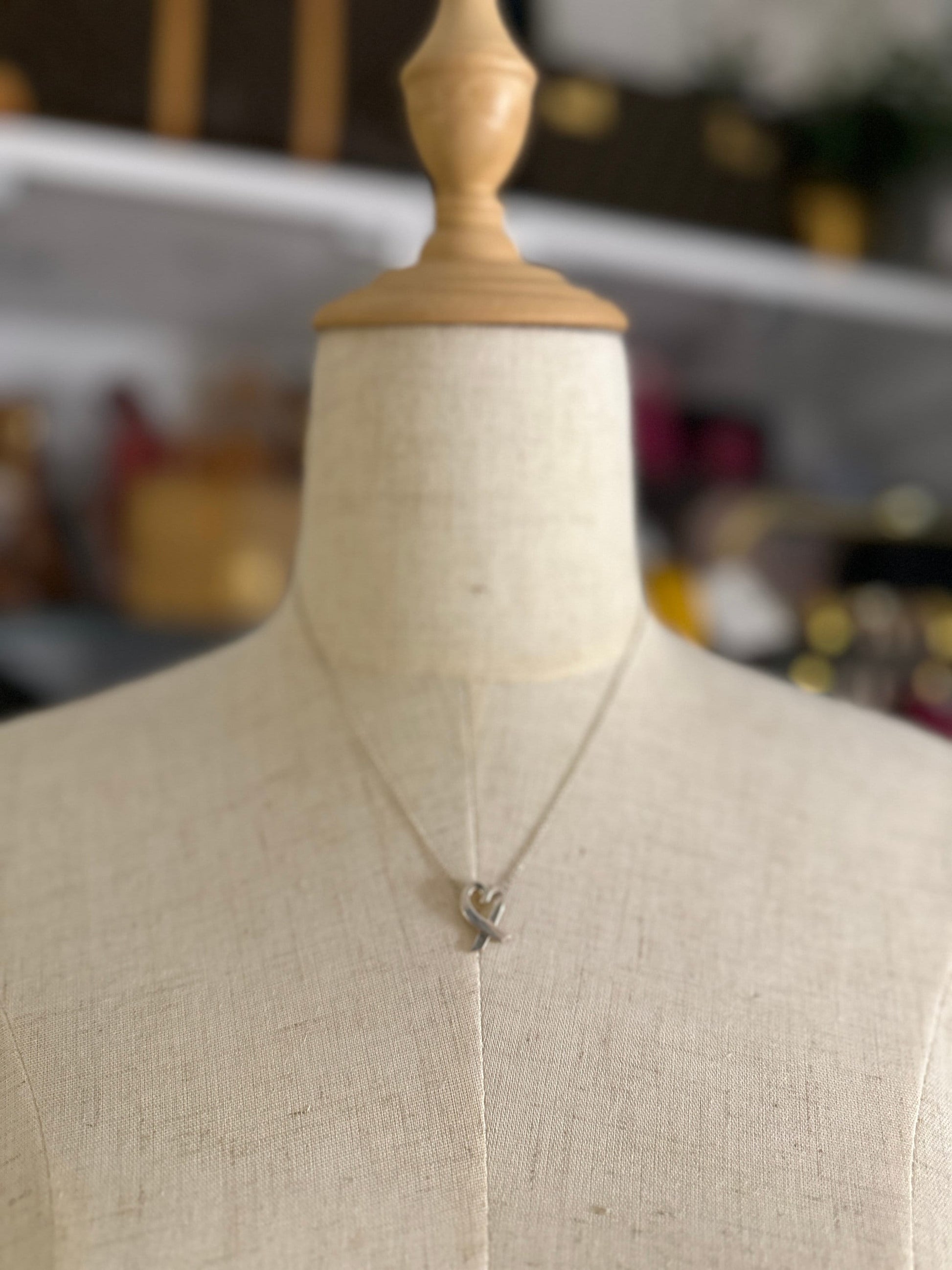 TIFFANY VINTAGE 100% Authentic Genuine Heart Necklace, 925 Silver, 1990's, Great Condition