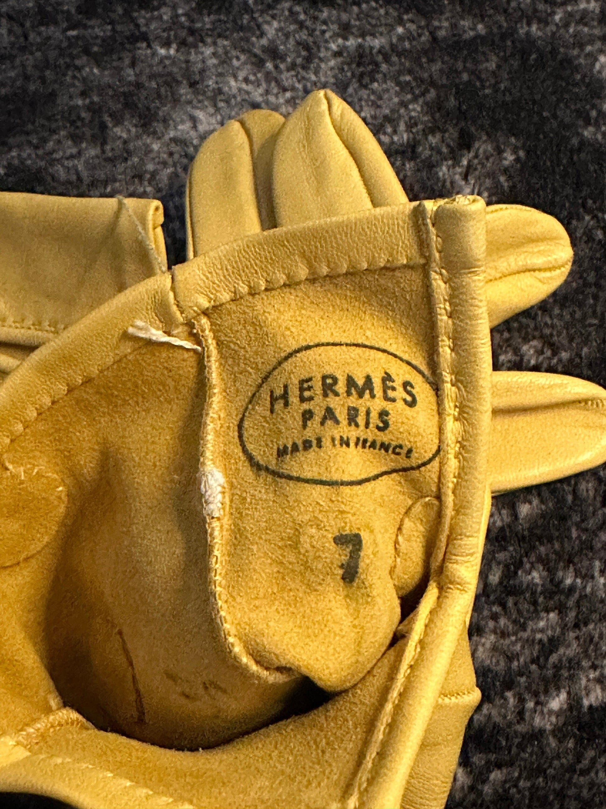HERMES VINTAGE 100% Genuine Lamb Skin Gloves, Yellow, Great Condition, Grade AB