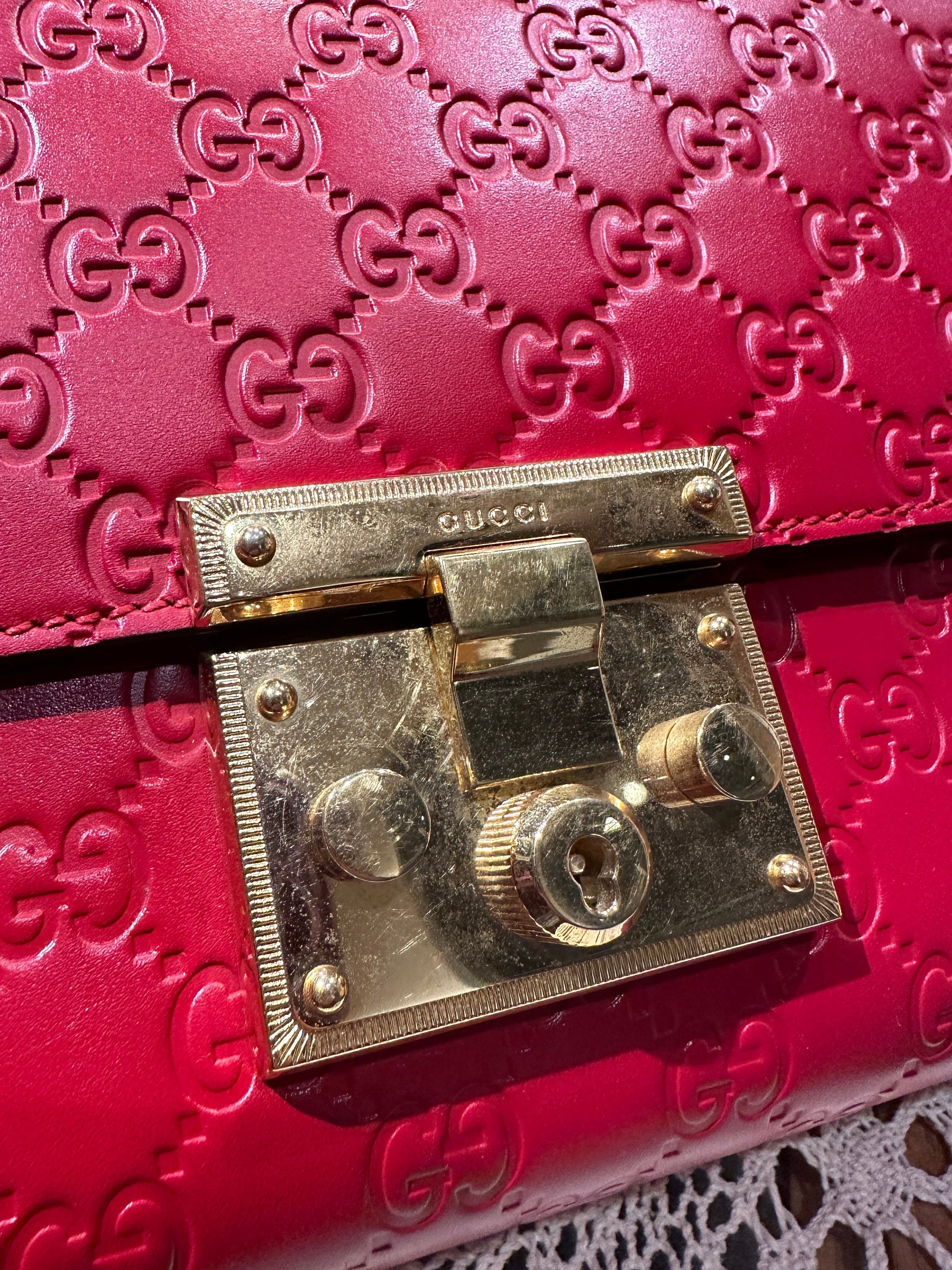 GUCCI VINTAGE 100% Authentic Genuine GG Logo Monogram Leather Lady Lock Two-way Shoulder Bag, Red, Great Condition